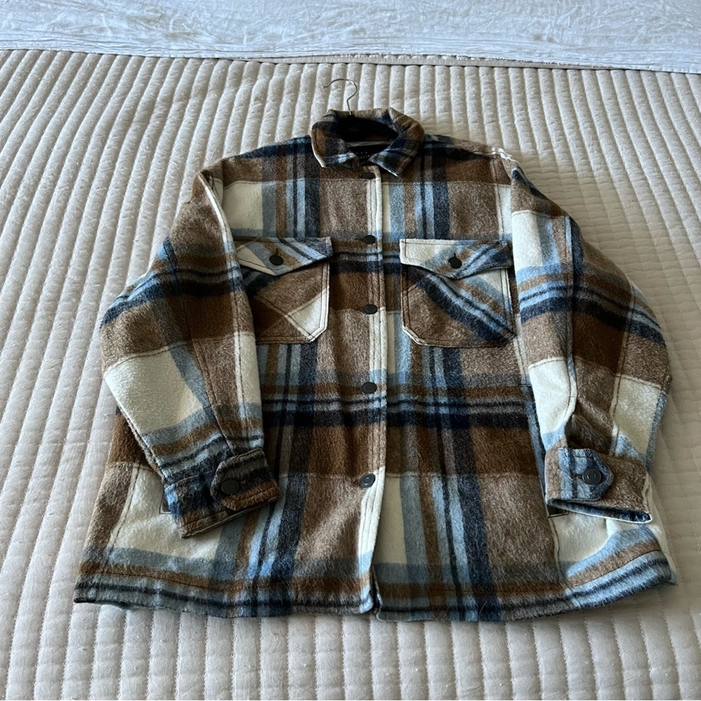 Oversized Shacket - Picture 2 of 2